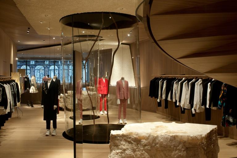 Alexander McQueen opens New London Store at 27 Bond Street.