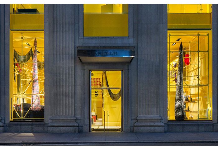 Famed flagship to close in NYC.