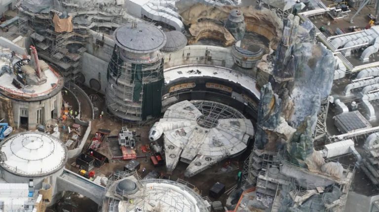 New Theme Park ‘Star Wars Galaxy’s Edge’ opening May 31