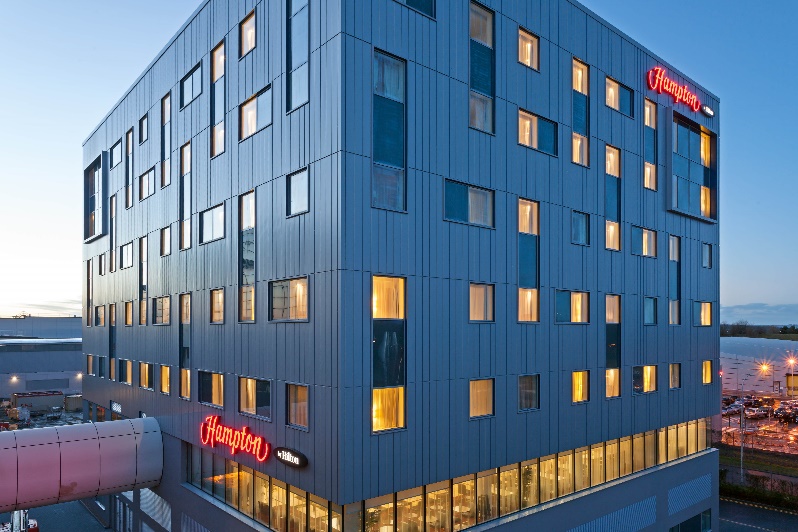 Park Fly Hotels Gatwick Airport www.rli.uk.com