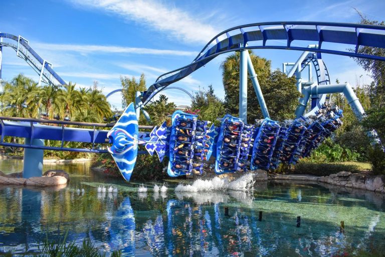 Major SeaWorld shareholder defaults on payments, China agreements cancelled