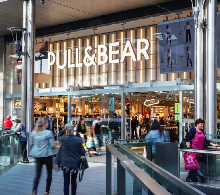 Momentum_Pull&Bear