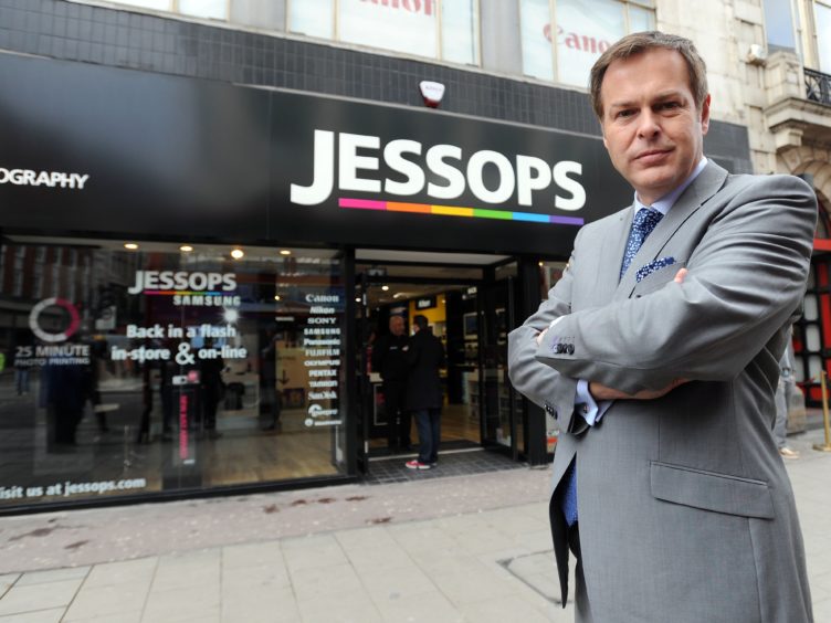 Dragon’s Den star gets extra two weeks to secure Jessops stores future
