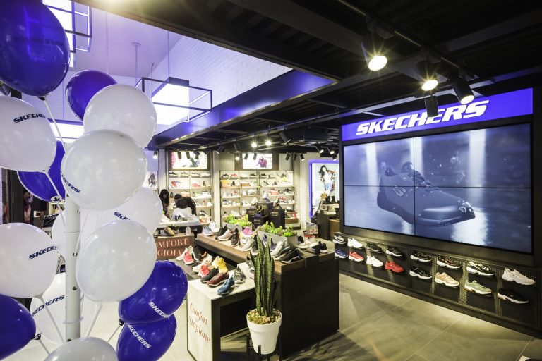Skechers