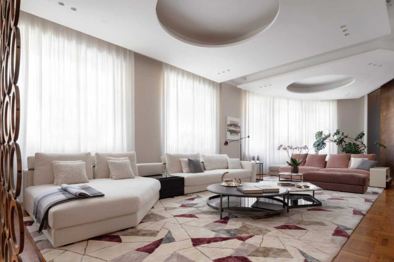 Giorgetti – Exclusive and Atypical Uniqueness