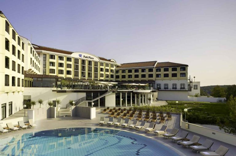 New 115 room hotel with restaurant & bar set to open