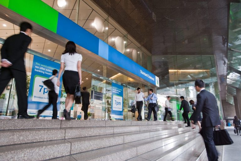 StanChart Invests in Chinese Supply Chain Platform