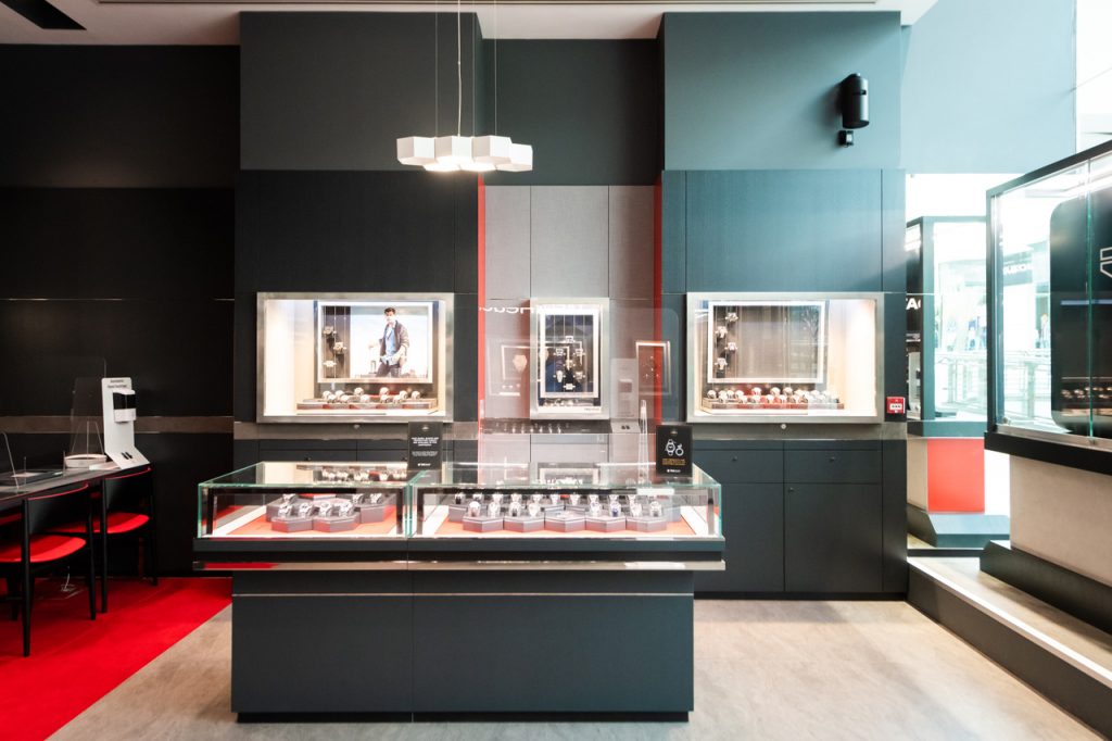 wos-tag-watford-100720-hires-1039