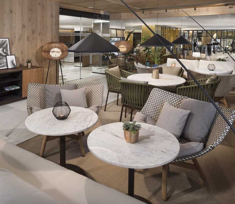 006MeliaMadridSerrano-Lobby_Terrace3