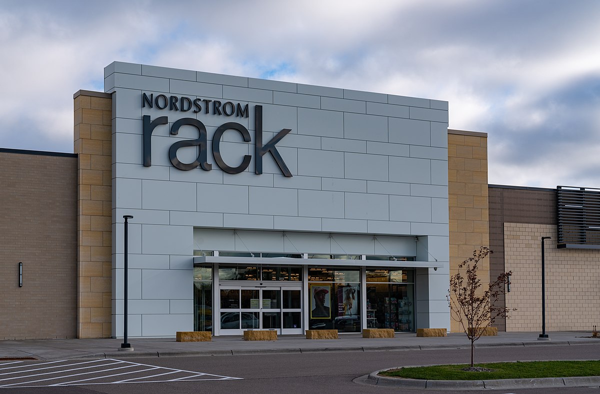 Nordstrom Introduces Expanded Services Retail & Leisure International