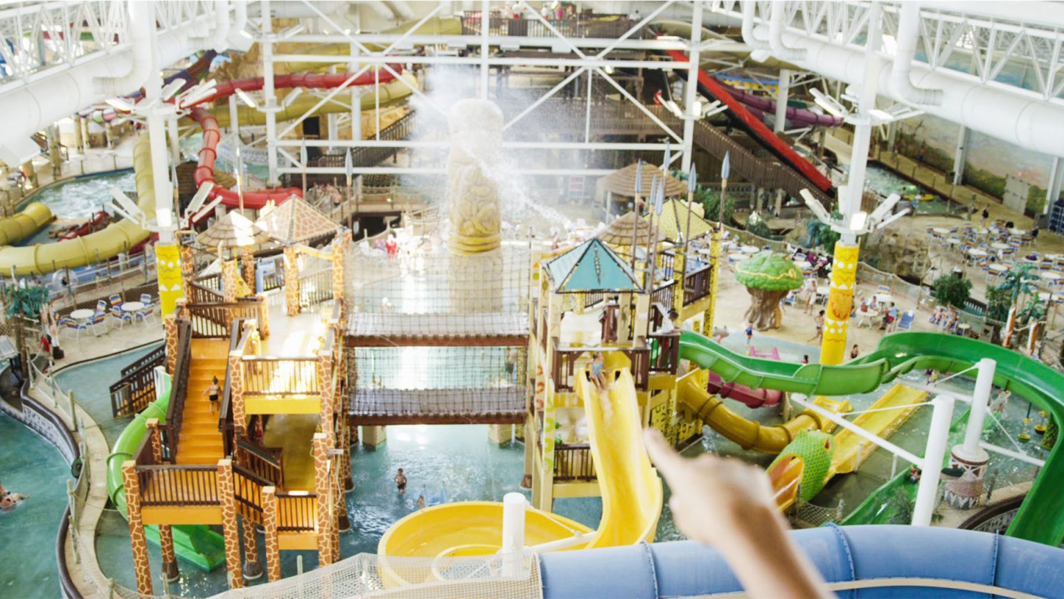 America’s Largest Indoor Water Park Opens Retail & Leisure International