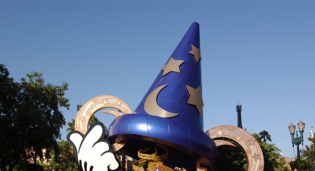 os-disneys-hollywood-studios-sorcerers-hat-20141024