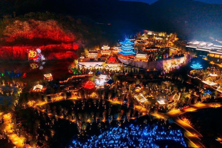Jiangsu-Expo-Park-with-projections-on-the-hillside-using-Christie-laser-projectors