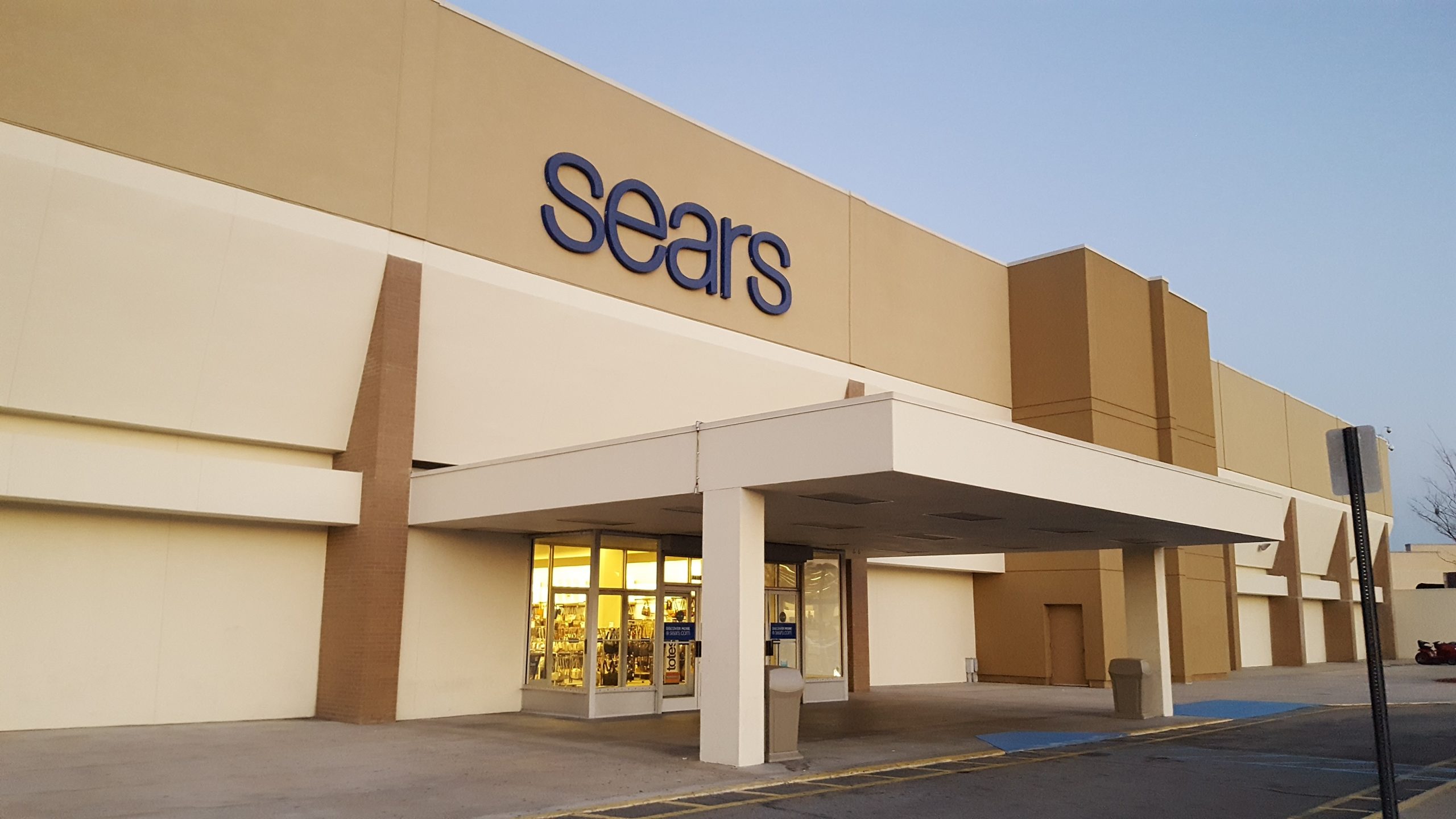 Sears to Close Last Michigan Department Store Retail & Leisure