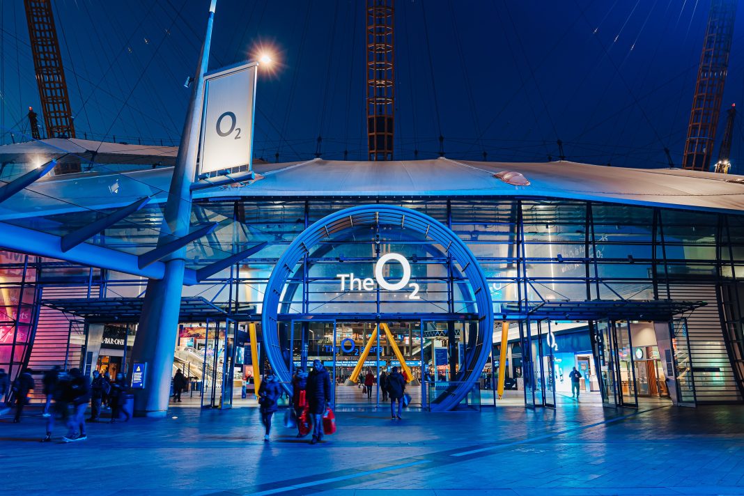 O2 Entrance