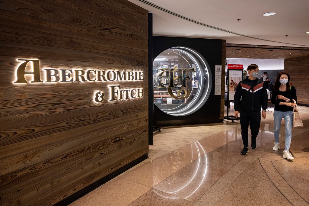 Abercrombie & Fitch Returns to Profitability Retail & Leisure