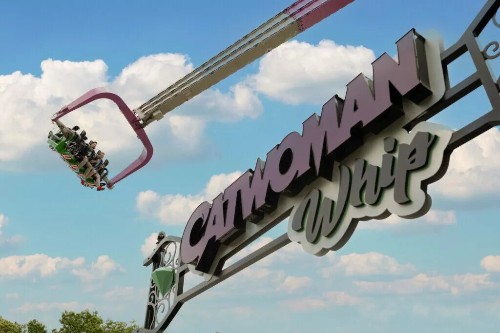 six-flags-st-louis-catwoman-whip