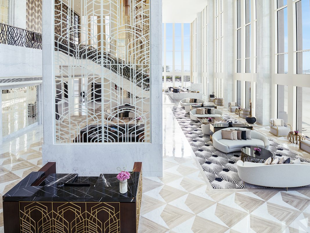 Wyndham-Grand-Interim-lobby