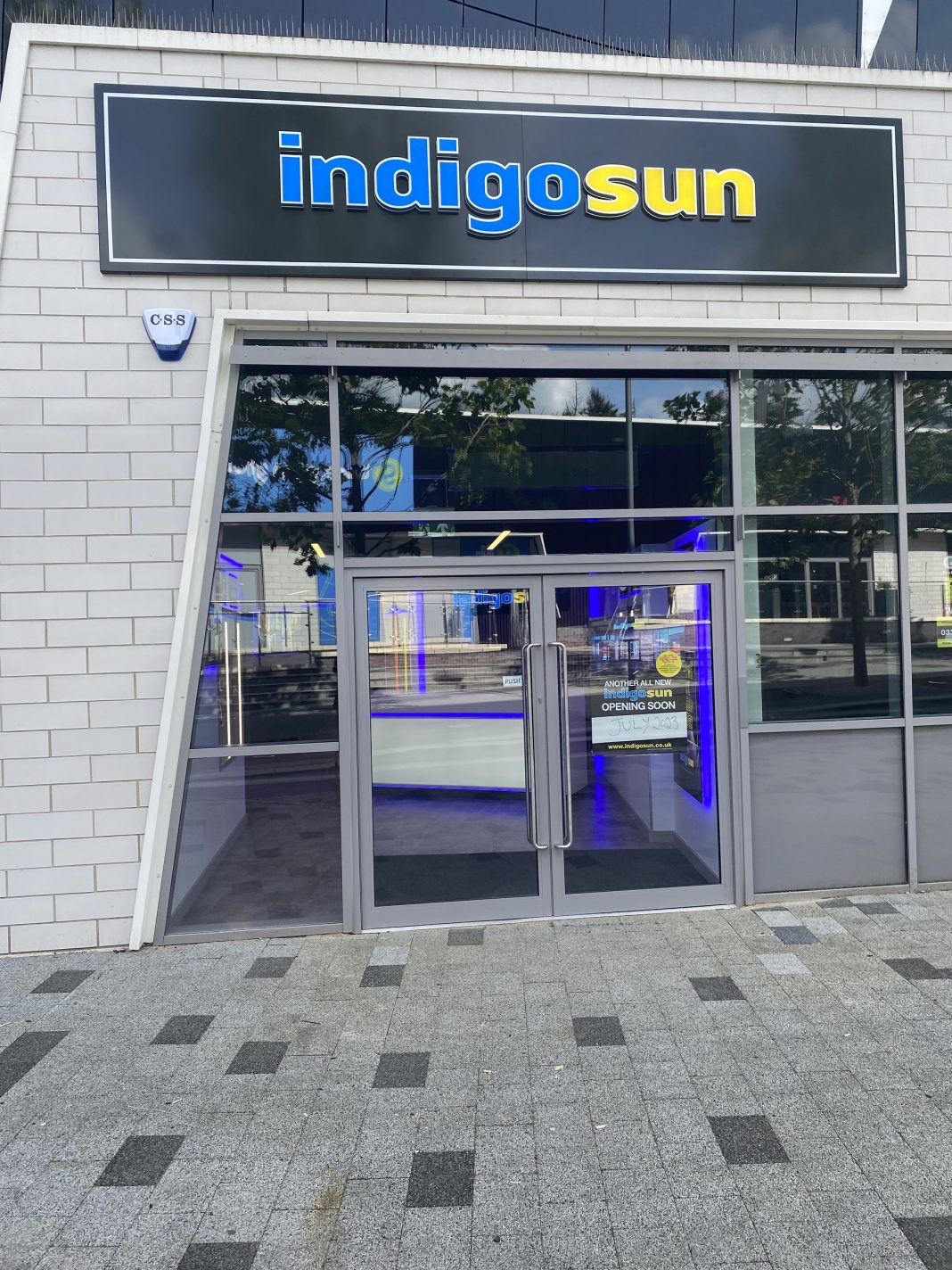 Indigo Sun Ruislip salon exterior