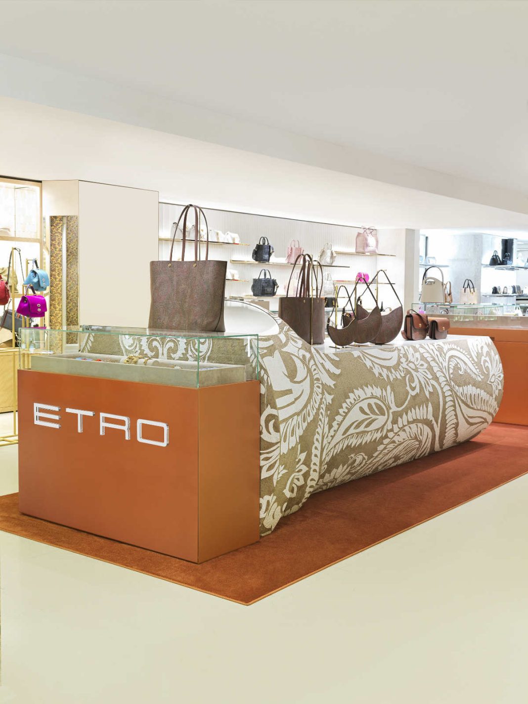 ETRO-new-pop-up-at-La-Rinascente-Milan