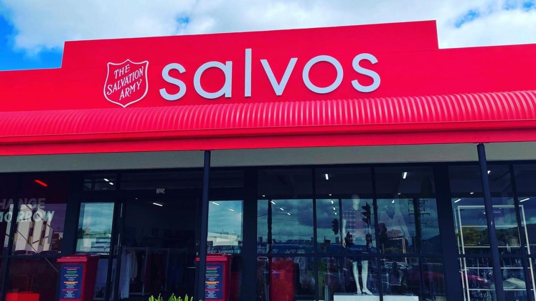 Salvos opens 400th store