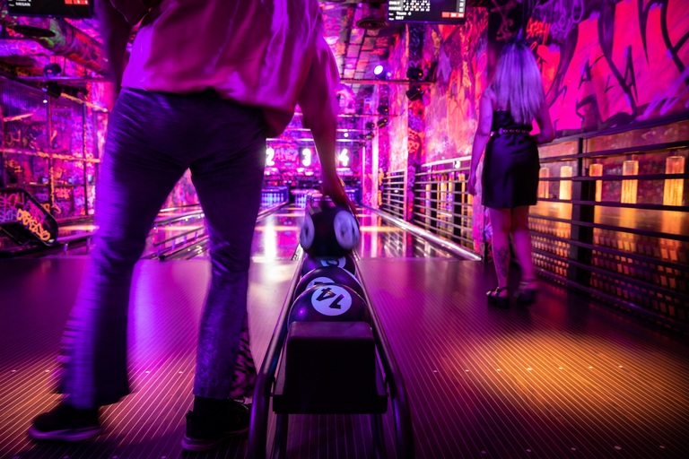 Lane7 Completes Transactions