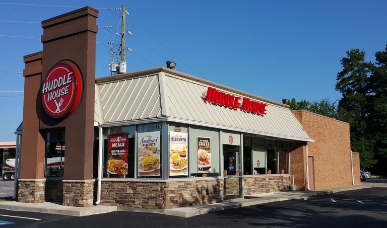 Huddle House Signs Largest Ever Franchise Deal