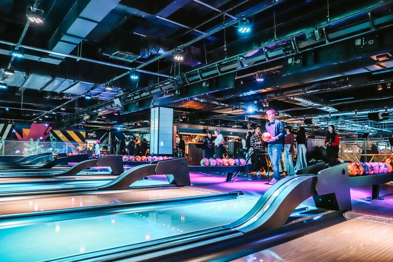 Star Pins Opens in West Orchards Shopping Centre