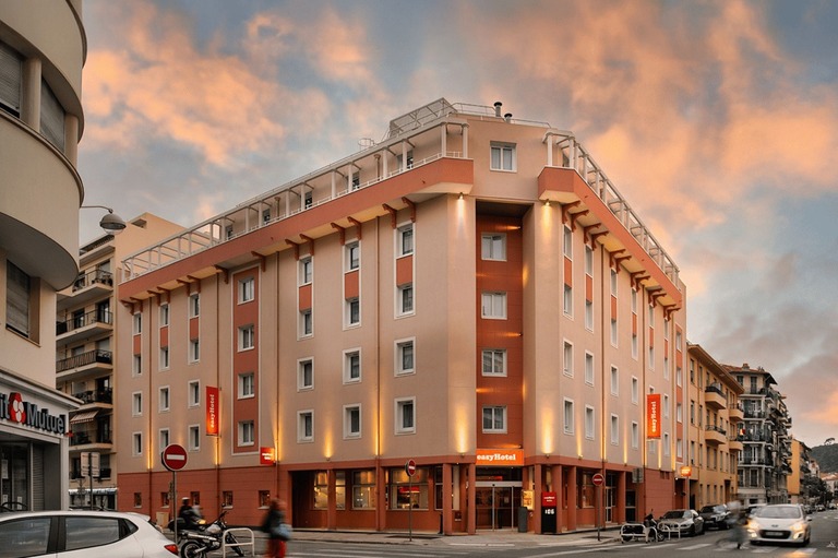 easyHotel Nice Completes Refresh