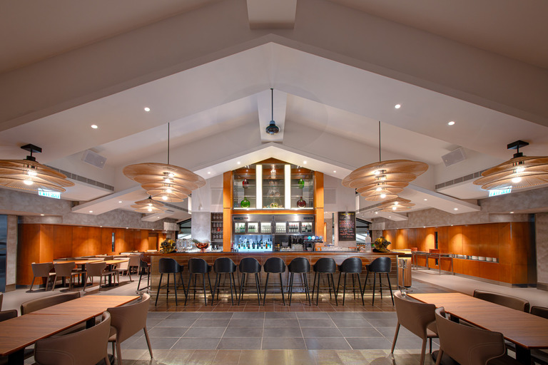 Pier 7 Café & Bar Reopens