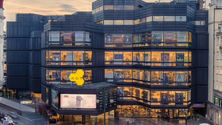 Prague’s Kotva store begins