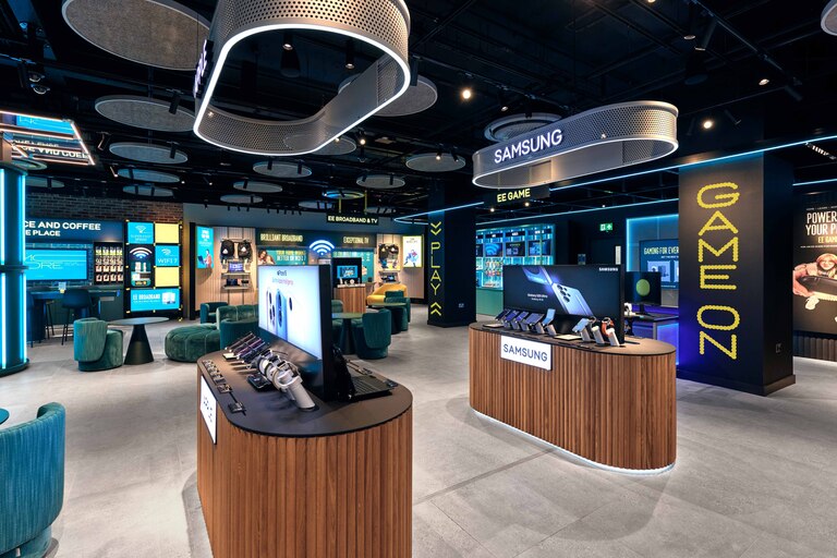 EE Unveils Midlands Experience Store