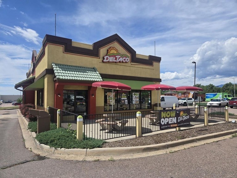 Del Taco to Reopen 17 Locations