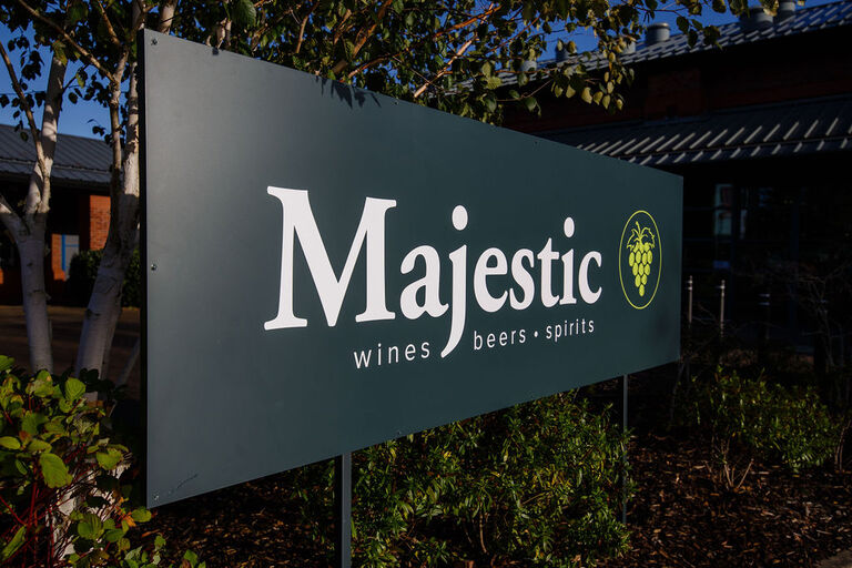 Majestic Uncorks Thame Store