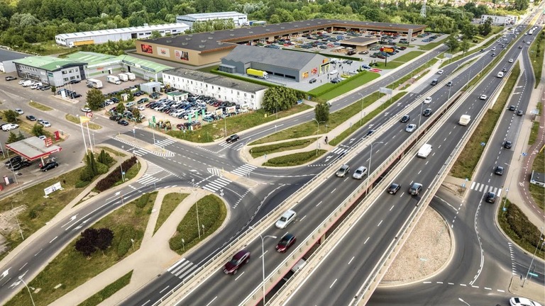 Redkom Development Commercialises New Retail Park