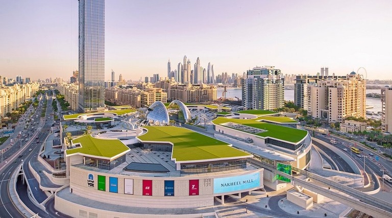 Nakheel Mall Transforms into Smurfs Wonderland