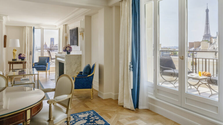 Four Seasons Hotel George V, Paris