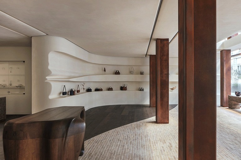 Polène Debuts in Hamburg