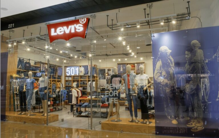 Levi’s Opens New Cali Location