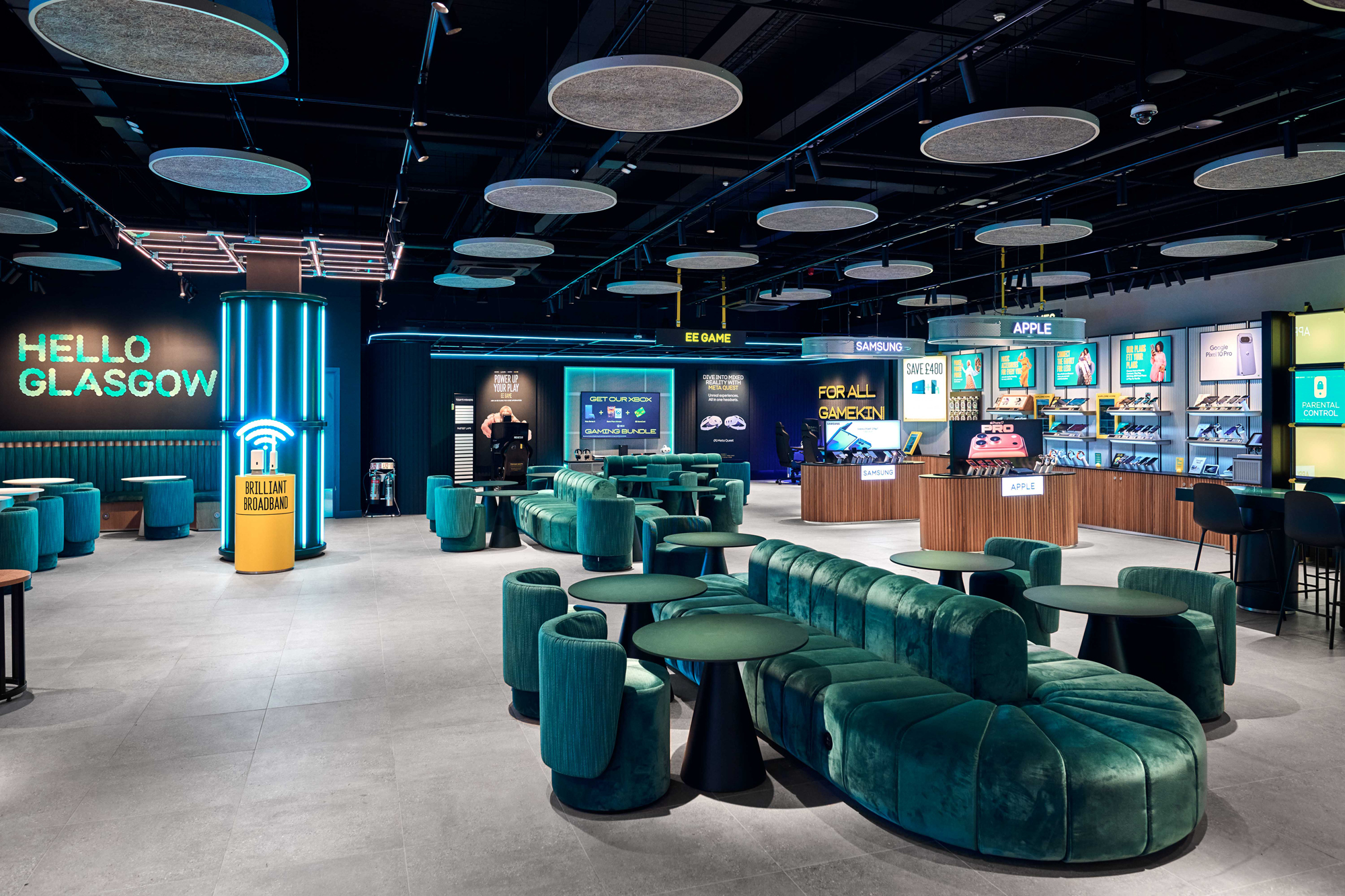 EE_Glasgow_Experience_Store_6