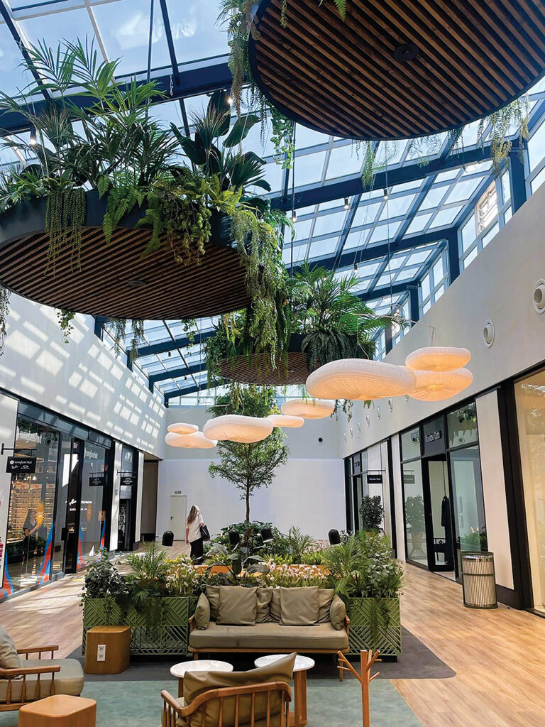 Outlet Profile - NEINVER 4 Outlet Profile - NEINVER 4