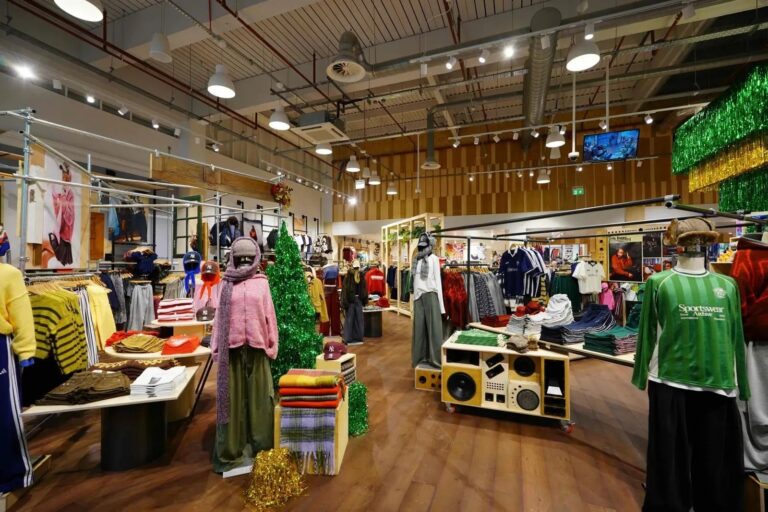 Urban Outfitters Opens in Trafford Centre