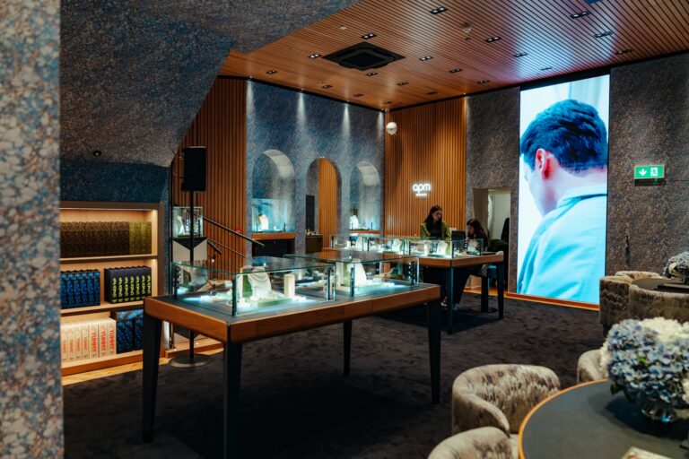 APM Monaco to Launch at Victoria Leeds