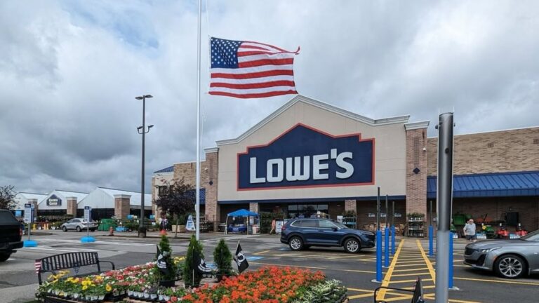 Lowe’s to Open Two New Texas Sites