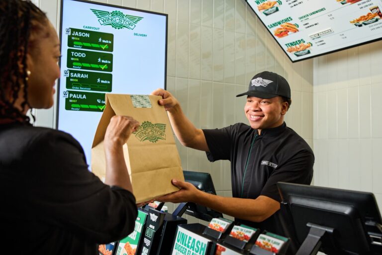 Wingstop UKI flies into Cribbs