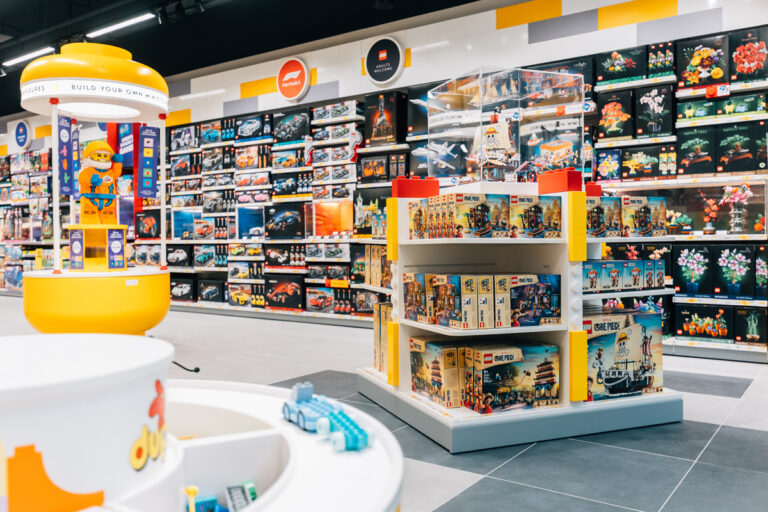 The LEGO Group opens their new UK store relocation in Sheffield and Leeds!