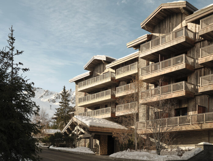2. Rosewood Courchevel Le Jardin Alpin_Facade_Exterior Day 1_©Ben Anders