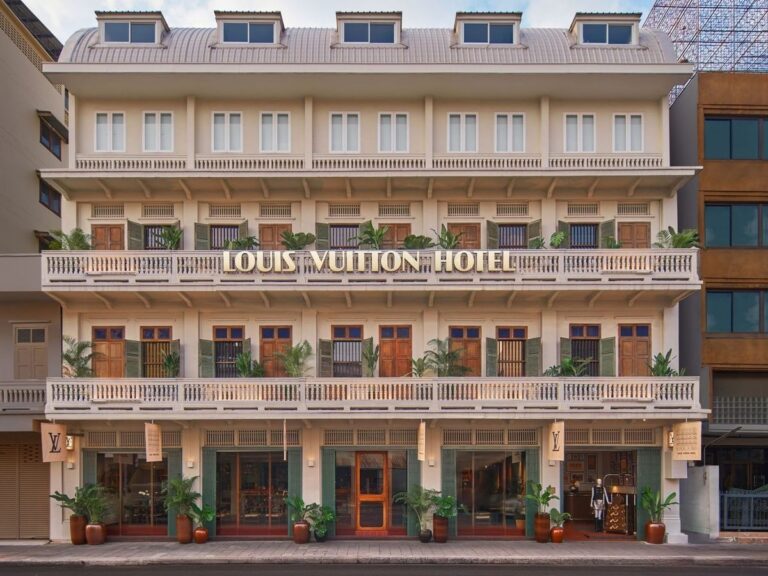 Louis Vuitton Hotel Pops-Up in Bangkok