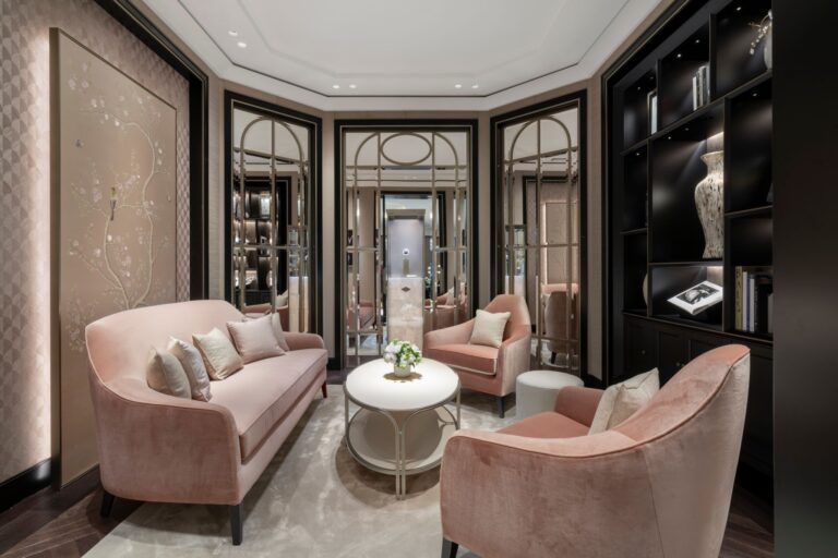 Las Vegas Home to Van Cleef & Arpels Flagship