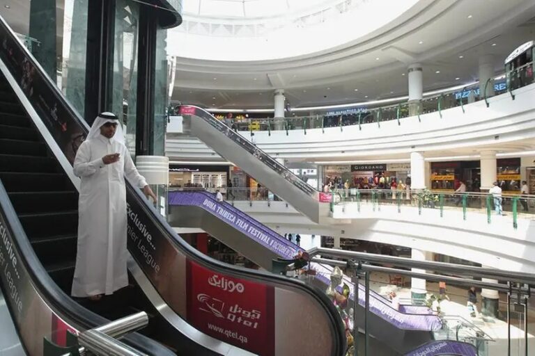 Retail Outlets Open for 24 Hours to Meet Demand
